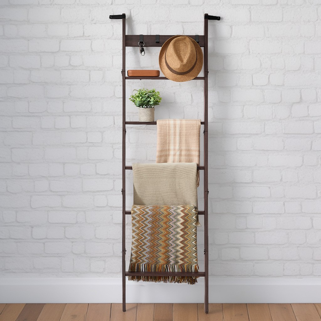 6-Tier Farmhouse Blanket Ladder Shelf, Leaning Storage Rack with 4 Hooks for Living Room Decor, Maroon Brown