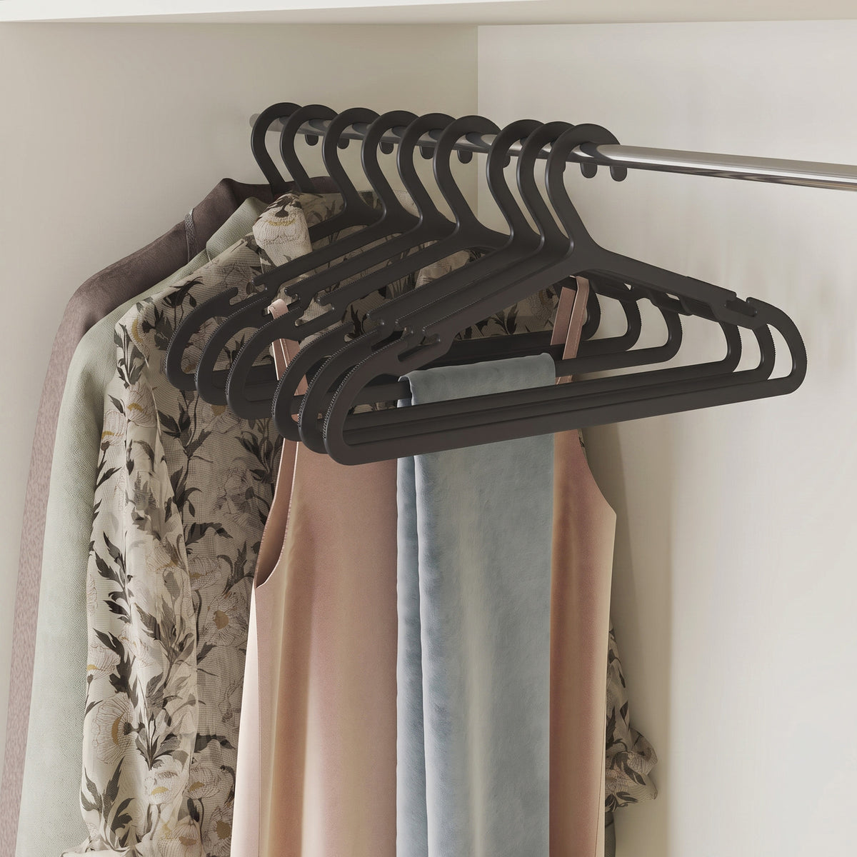 LEDREM PP Plastic Clothes Hangers 50 Pack, Slim Space-Saving Coat Hangers with Shoulder Notches, 16.4 Inches, Black